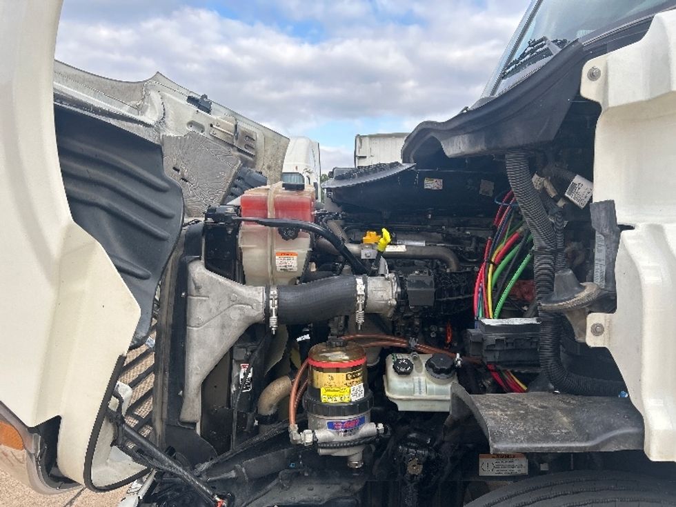 Day Cab Tractor-Heavy Duty Tractors-Freightliner-2019-Cascadia 11364ST-Memphis-TN-121,389\n\t\tmiles-$ 53,000 - Image 16