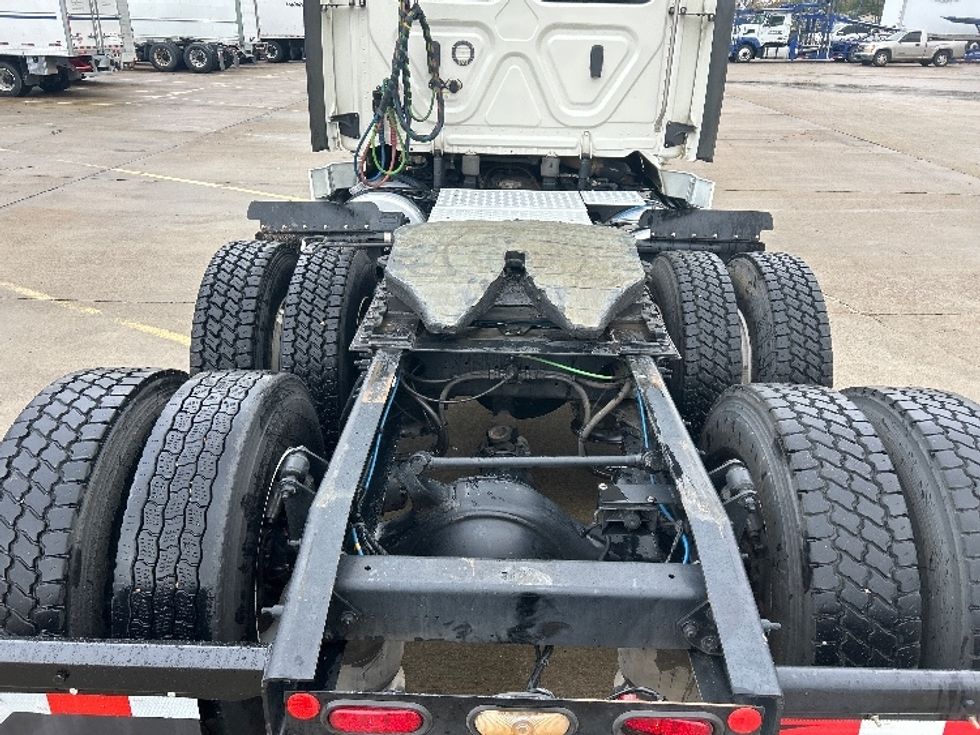 Day Cab Tractor-Heavy Duty Tractors-Freightliner-2019-Cascadia 11364ST-Memphis-TN-139,571\n\t\tmiles-$ 53,000 - Image 6