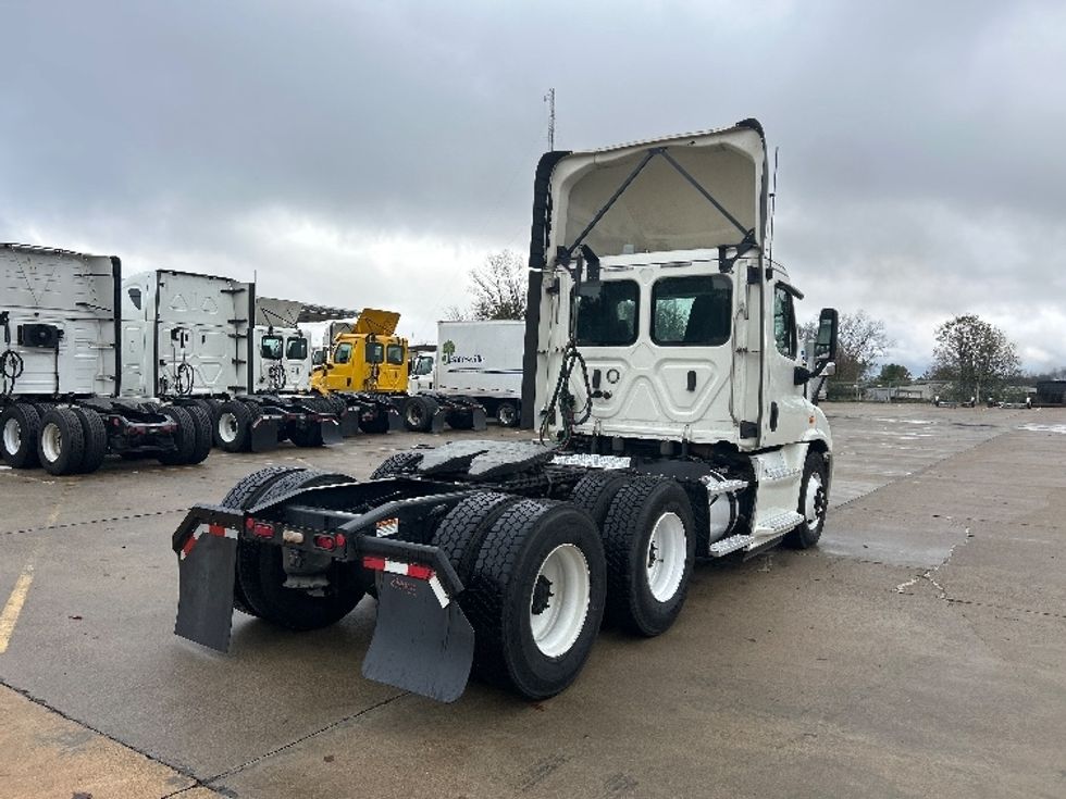 Day Cab Tractor-Heavy Duty Tractors-Freightliner-2019-Cascadia 11364ST-Memphis-TN-139,571\n\t\tmiles-$ 53,000 - Image 7