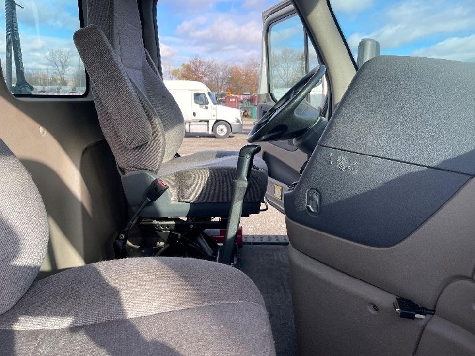 Day Cab Tractor-Heavy Duty Tractors-Freightliner-2019-Cascadia 11364ST-Middlefield-OH-350,111\n\t\tmiles-$ 43,750 - Image 14