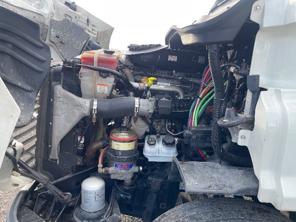 Day Cab Tractor-Heavy Duty Tractors-Freightliner-2019-Cascadia 11364ST-Middlefield-OH-350,111\n\t\tmiles-$ 43,750 - Image 16