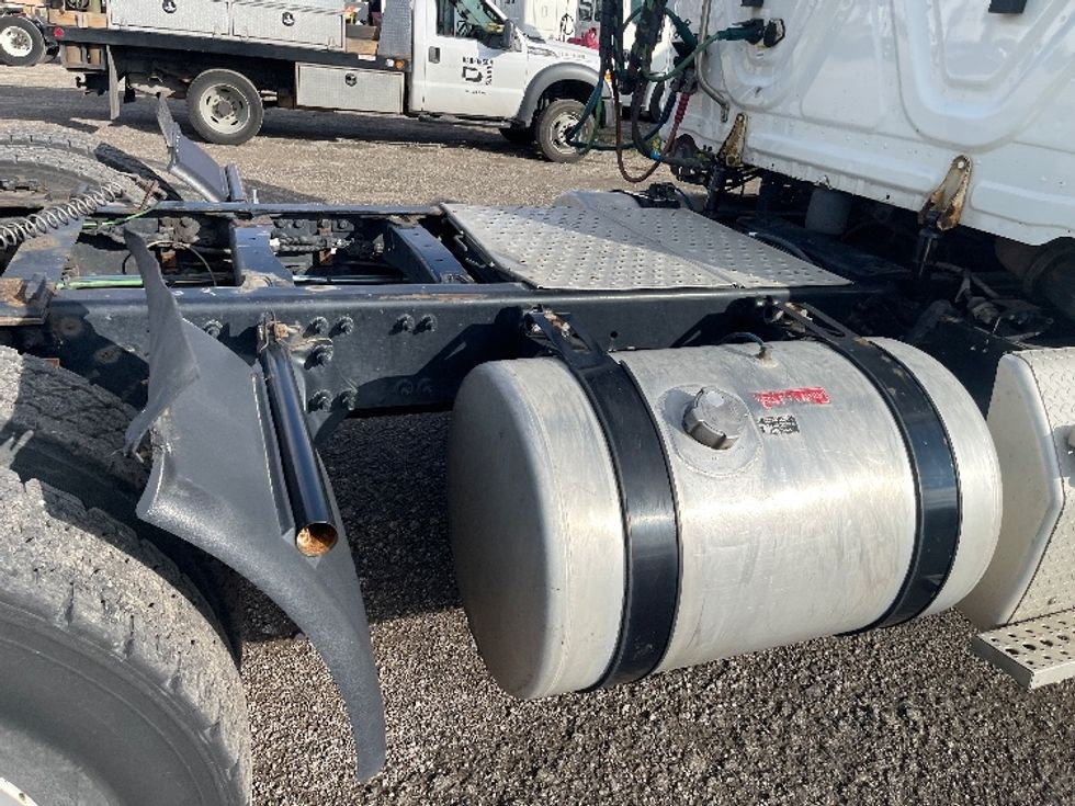 Day Cab Tractor-Heavy Duty Tractors-Freightliner-2019-Cascadia 11364ST-Middlefield-OH-350,111\n\t\tmiles-$ 43,750 - Image 18