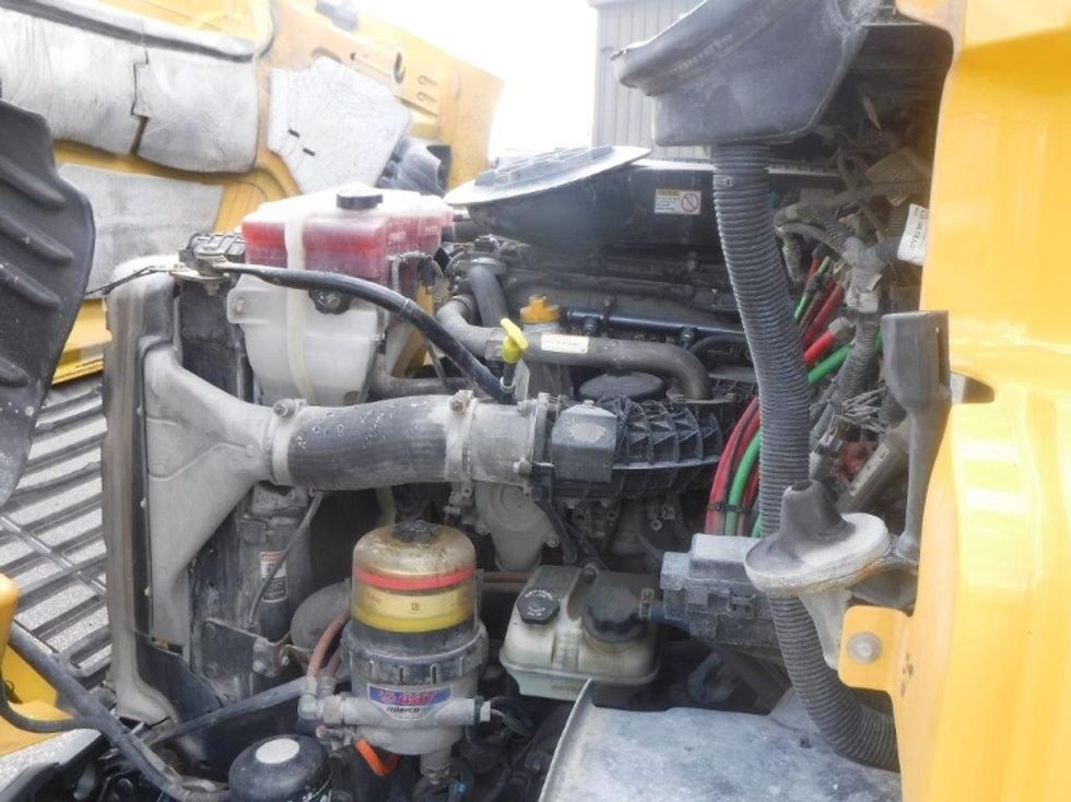 Day Cab Tractor-Heavy Duty Tractors-Freightliner-2019-Cascadia 11364ST-Milwaukee-WI-316,800\n\t\tmiles-$ 39,500 - Image 15