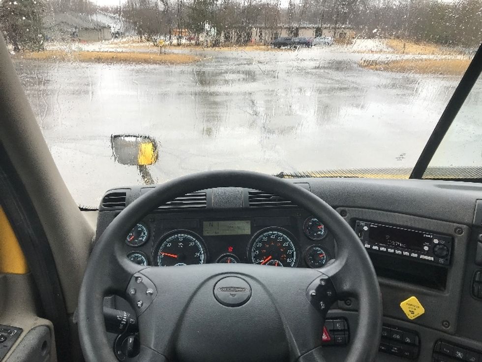 Day Cab Tractor-Heavy Duty Tractors-Freightliner-2019-Cascadia 11364ST-Milwaukee-WI-487,755\n\t\tmiles-$ 33,250 - Image 11