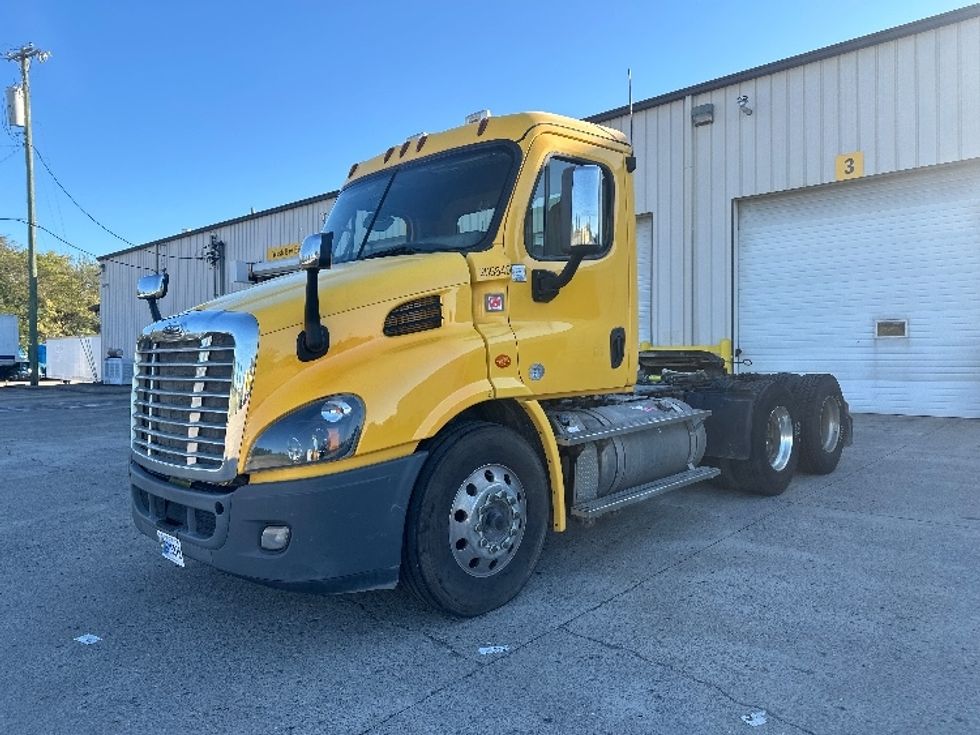 Day Cab Tractor-Heavy Duty Tractors-Freightliner-2019-Cascadia 11364ST-Mount Juliet-TN-486,383\n\t\tmiles-$ 38,500 - Image 3