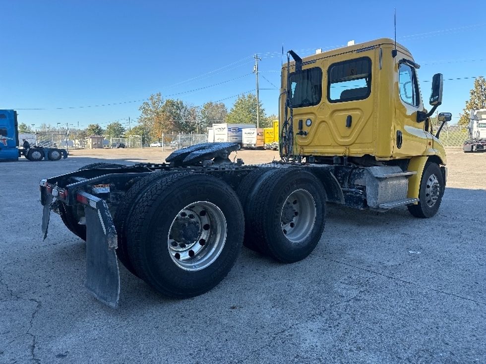 Day Cab Tractor-Heavy Duty Tractors-Freightliner-2019-Cascadia 11364ST-Mount Juliet-TN-486,383\n\t\tmiles-$ 38,500 - Image 7
