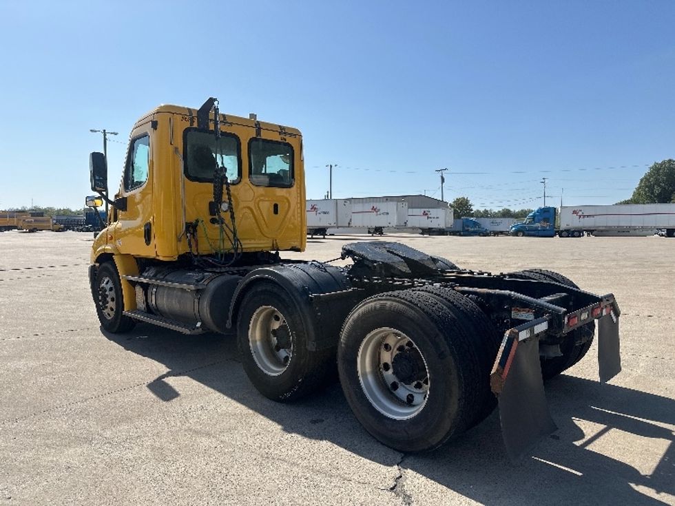 Day Cab Tractor-Heavy Duty Tractors-Freightliner-2019-Cascadia 11364ST-Mount Juliet-TN-516,124\n\t\tmiles-$ 35,500 - Image 5