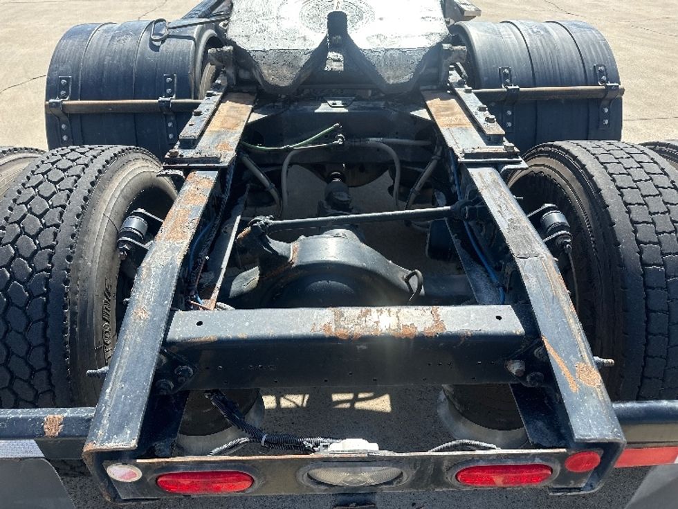 Day Cab Tractor-Heavy Duty Tractors-Freightliner-2019-Cascadia 11364ST-Mount Juliet-TN-516,124\n\t\tmiles-$ 35,500 - Image 6