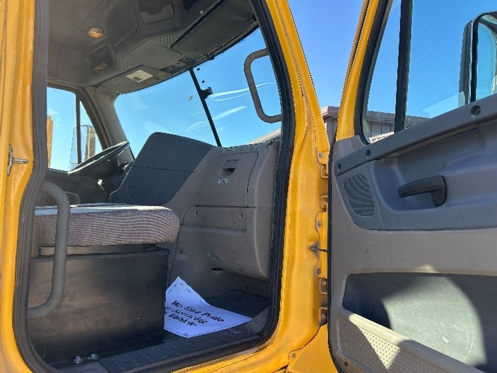Day Cab Tractor-Heavy Duty Tractors-Freightliner-2019-Cascadia 11364ST-Oklahoma City-OK-525,507\n\t\tmiles-$ 26,500 - Image 12