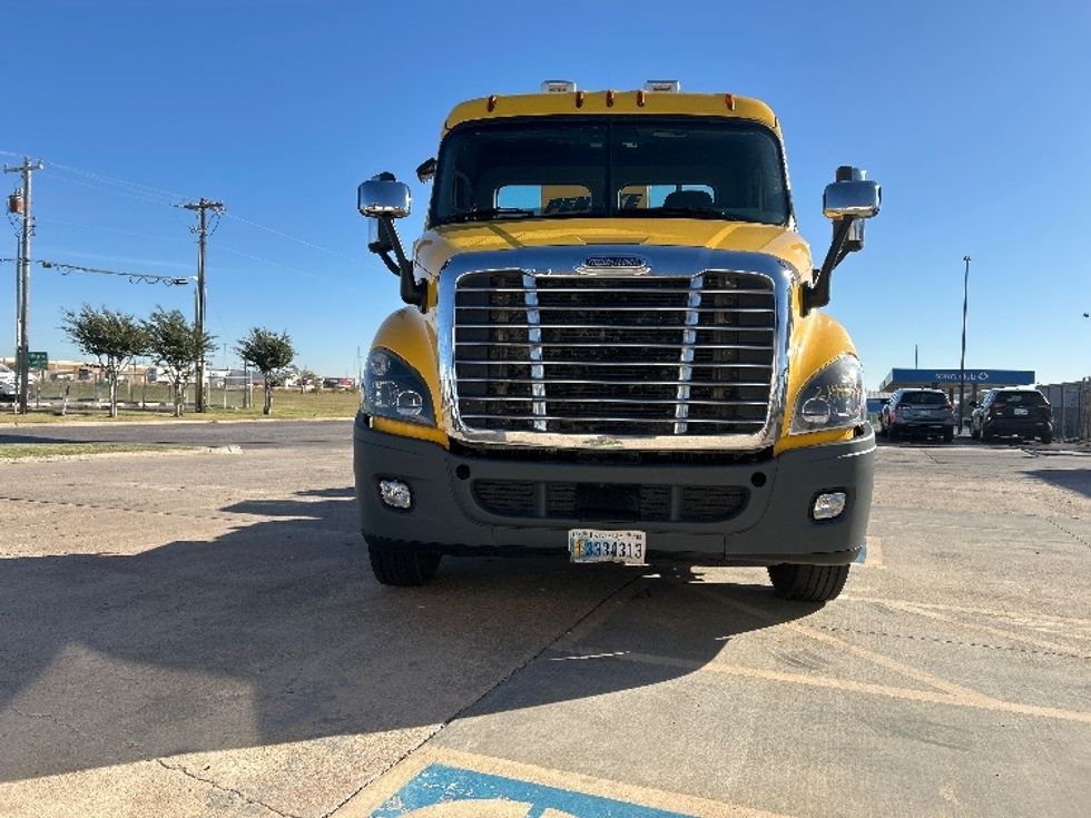 Day Cab Tractor-Heavy Duty Tractors-Freightliner-2019-Cascadia 11364ST-Oklahoma City-OK-525,507\n\t\tmiles-$ 26,500 - Image 2