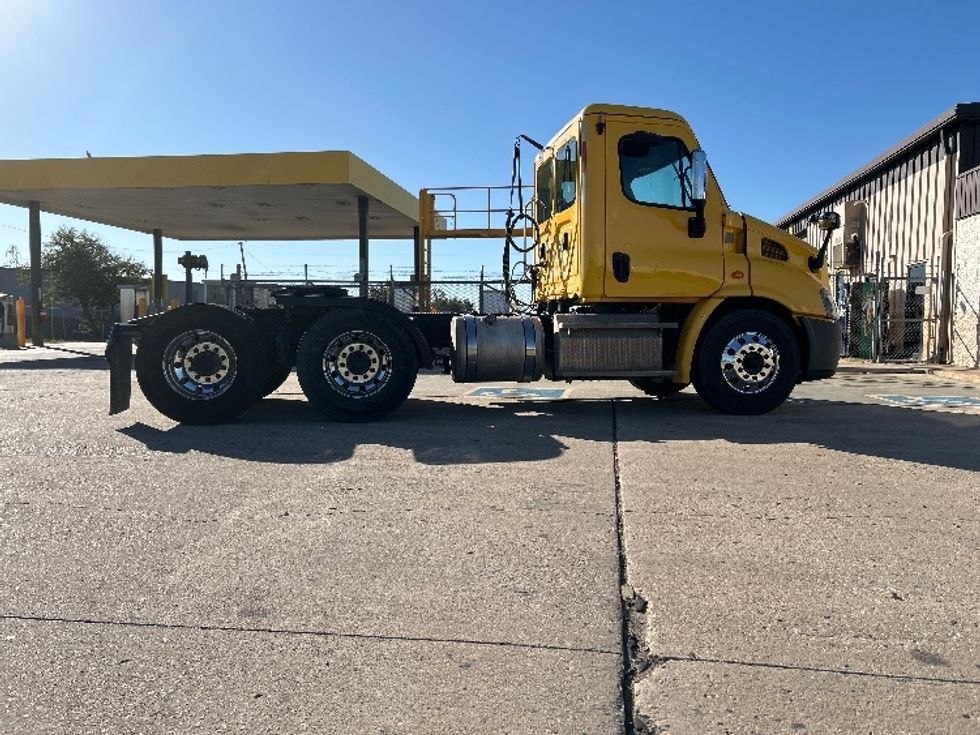 Day Cab Tractor-Heavy Duty Tractors-Freightliner-2019-Cascadia 11364ST-Oklahoma City-OK-525,507\n\t\tmiles-$ 26,500 - Image 8