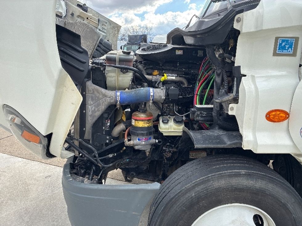 Day Cab Tractor-Heavy Duty Tractors-Freightliner-2019-Cascadia 11364ST-Parkersburg-WV-412,230\n\t\tmiles-$ 33,750 - Image 16