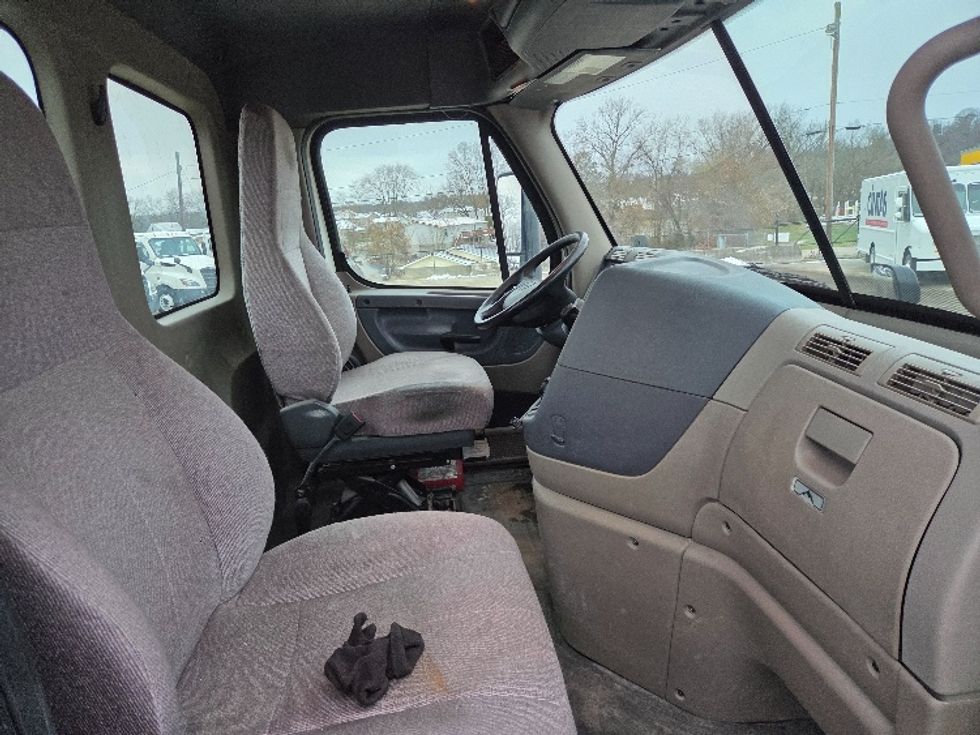 Day Cab Tractor-Heavy Duty Tractors-Freightliner-2019-Cascadia 11364ST-Parkersburg-WV-613,378\n\t\tmiles-$ 22,750 - Image 14