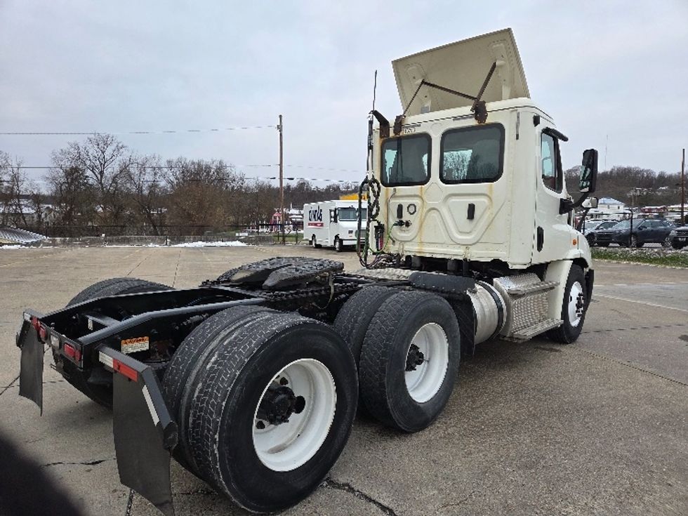 Day Cab Tractor-Heavy Duty Tractors-Freightliner-2019-Cascadia 11364ST-Parkersburg-WV-613,378\n\t\tmiles-$ 22,750 - Image 7