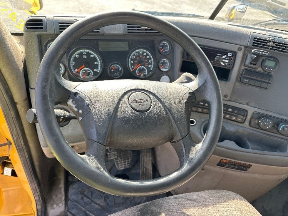 Day Cab Tractor-Heavy Duty Tractors-Freightliner-2019-Cascadia 11364ST-Parsippany-NJ-432,075\n\t\tmiles-$ 36,250 - Image 11