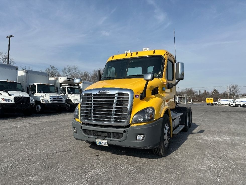Day Cab Tractor-Heavy Duty Tractors-Freightliner-2019-Cascadia 11364ST-Parsippany-NJ-432,075\n\t\tmiles-$ 36,250 - Image 3