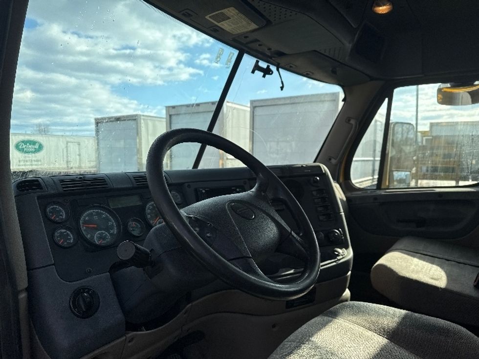 Day Cab Tractor-Heavy Duty Tractors-Freightliner-2019-Cascadia 11364ST-Parsippany-NJ-461,323\n\t\tmiles-$ 34,750 - Image 10