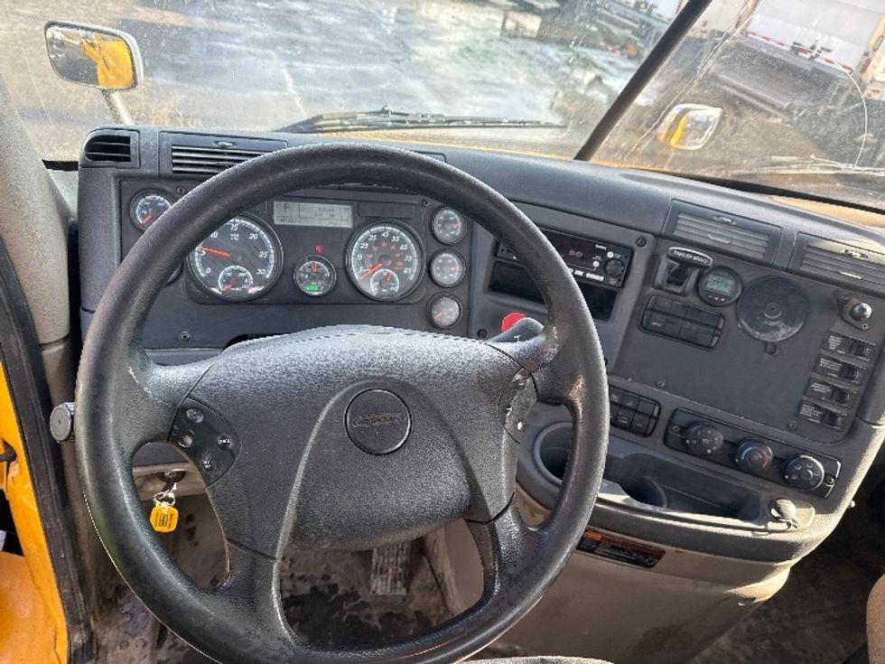 Day Cab Tractor-Heavy Duty Tractors-Freightliner-2019-Cascadia 11364ST-Parsippany-NJ-461,323\n\t\tmiles-$ 34,750 - Image 11