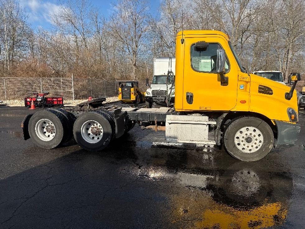 Day Cab Tractor-Heavy Duty Tractors-Freightliner-2019-Cascadia 11364ST-Parsippany-NJ-461,323\n\t\tmiles-$ 34,750 - Image 8