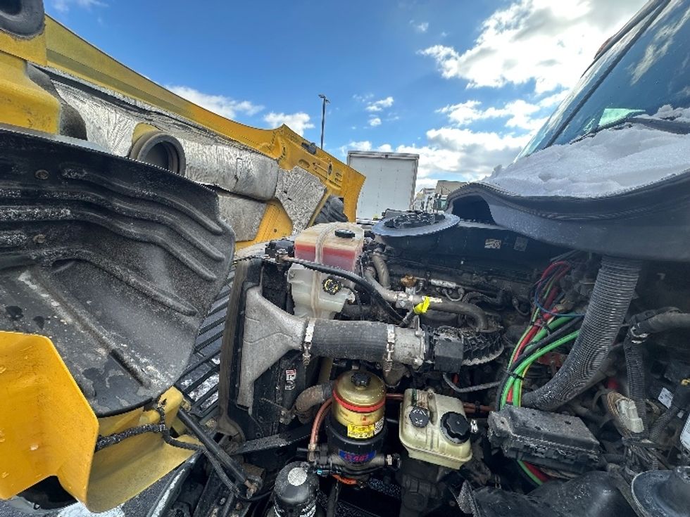 Day Cab Tractor-Heavy Duty Tractors-Freightliner-2019-Cascadia 11364ST-Parsippany-NJ-492,807\n\t\tmiles-$ 33,250 - Image 16