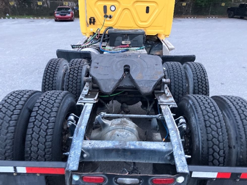 Day Cab Tractor-Heavy Duty Tractors-Freightliner-2019-Cascadia 11364ST-Pensacola-FL-653,897\n\t\tmiles-$ 26,750 - Image 6
