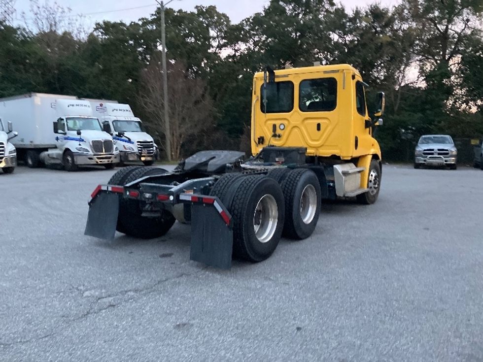 Day Cab Tractor-Heavy Duty Tractors-Freightliner-2019-Cascadia 11364ST-Pensacola-FL-653,897\n\t\tmiles-$ 26,750 - Image 7