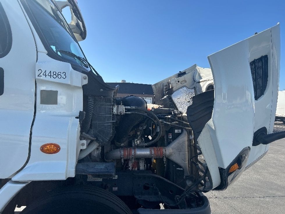 Day Cab Tractor-Heavy Duty Tractors-Freightliner-2019-Cascadia 11364ST-Phoenix-AZ-238,181\n\t\tmiles-$ 42,500 - Image 15