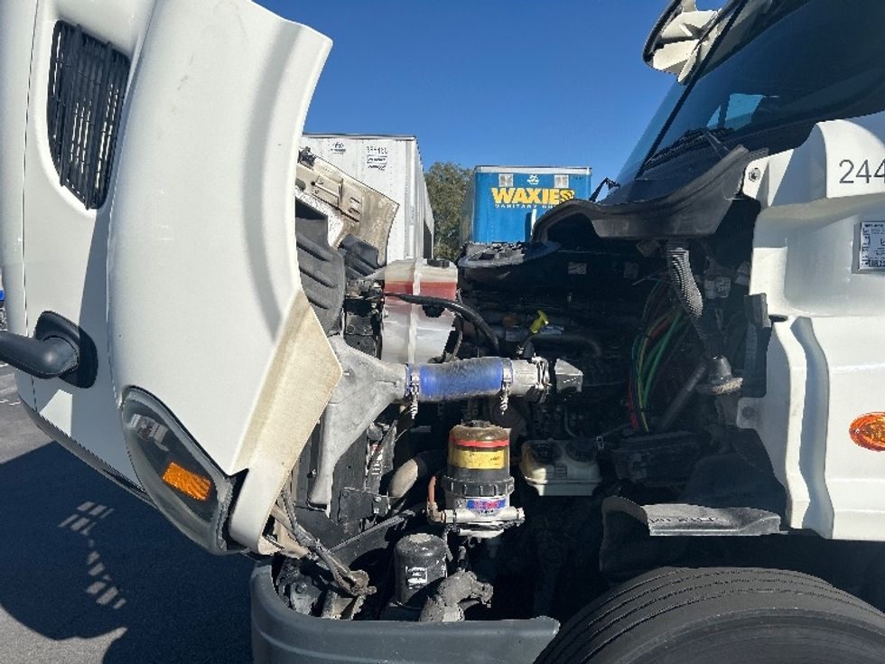 Day Cab Tractor-Heavy Duty Tractors-Freightliner-2019-Cascadia 11364ST-Phoenix-AZ-238,181\n\t\tmiles-$ 42,500 - Image 16