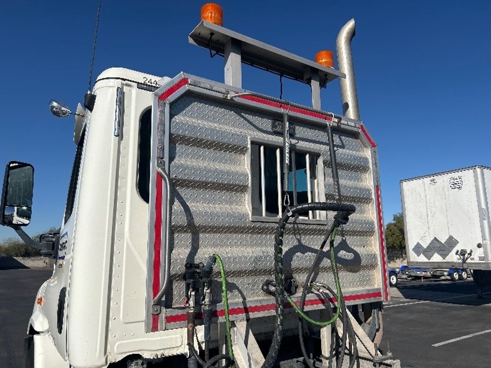 Day Cab Tractor-Heavy Duty Tractors-Freightliner-2019-Cascadia 11364ST-Phoenix-AZ-238,181\n\t\tmiles-$ 42,500 - Image 17