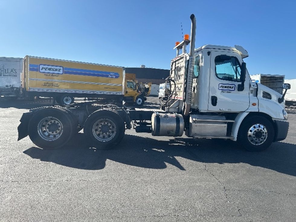 Day Cab Tractor-Heavy Duty Tractors-Freightliner-2019-Cascadia 11364ST-Phoenix-AZ-238,181\n\t\tmiles-$ 42,500 - Image 8