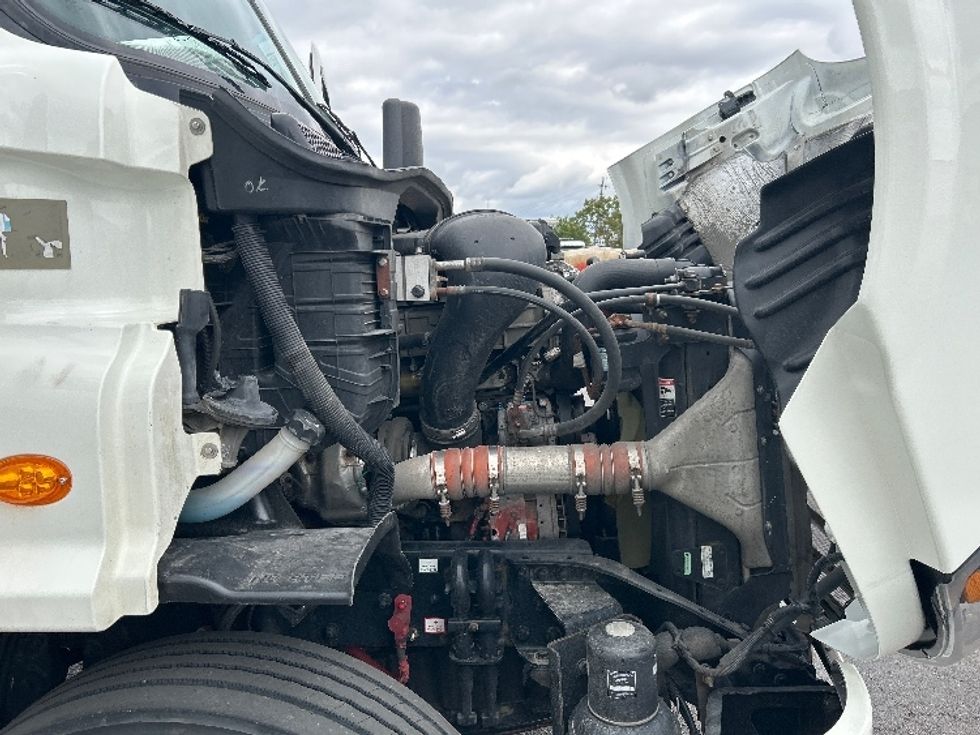 Day Cab Tractor-Heavy Duty Tractors-Freightliner-2019-Cascadia 11364ST-Piqua-OH-450,304\n\t\tmiles-$ 32,250 - Image 15