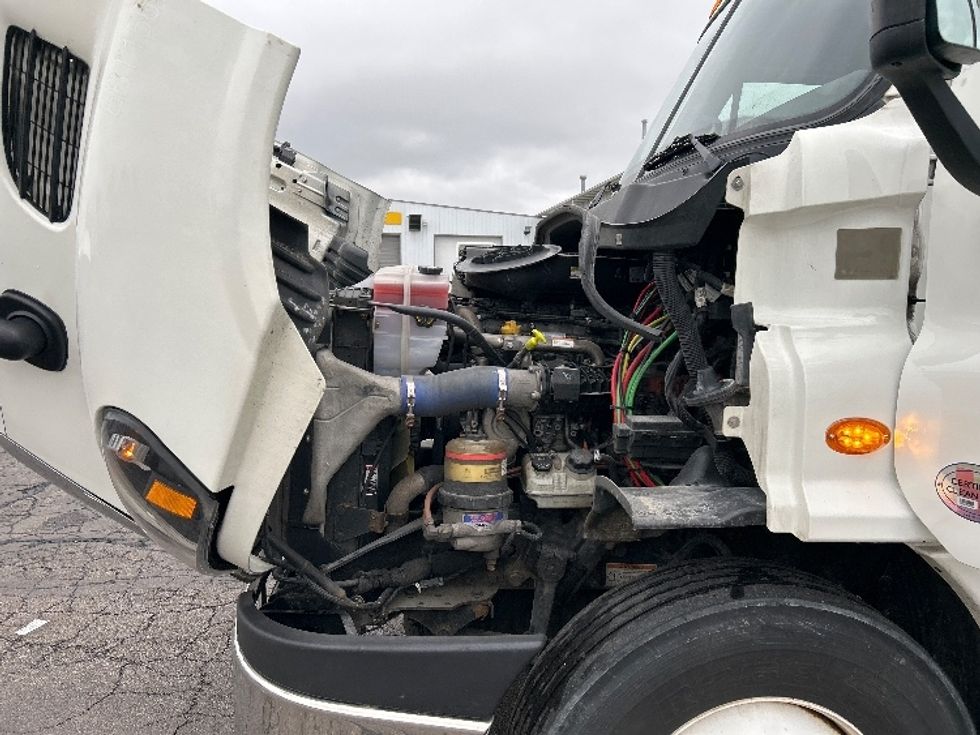 Day Cab Tractor-Heavy Duty Tractors-Freightliner-2019-Cascadia 11364ST-Piqua-OH-467,415\n\t\tmiles-$ 31,500 - Image 16