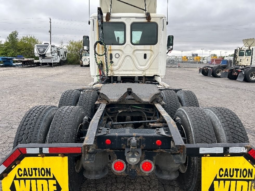 Day Cab Tractor-Heavy Duty Tractors-Freightliner-2019-Cascadia 11364ST-Piqua-OH-467,415\n\t\tmiles-$ 31,500 - Image 6
