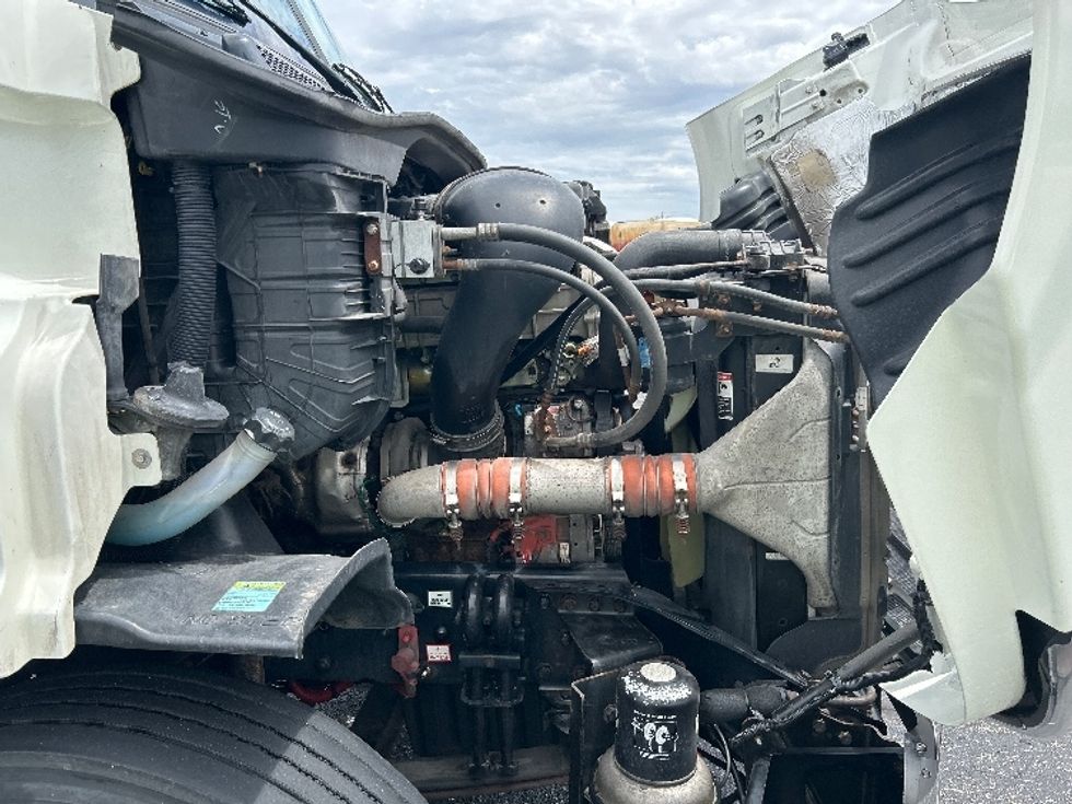Day Cab Tractor-Heavy Duty Tractors-Freightliner-2019-Cascadia 11364ST-Piqua-OH-479,376\n\t\tmiles-$ 27,000 - Image 15