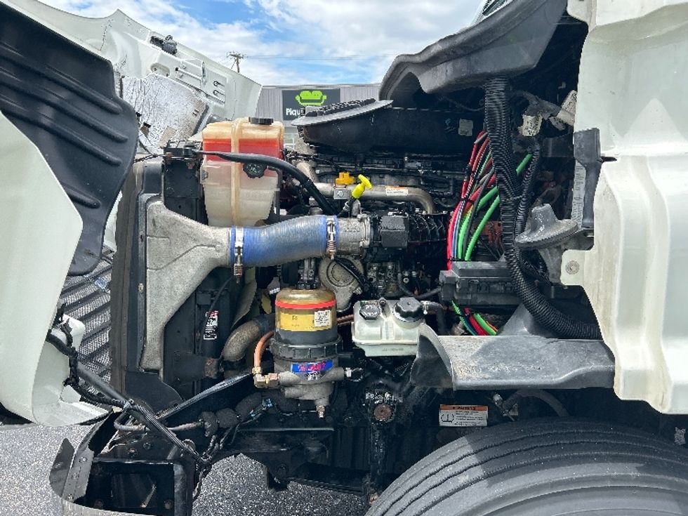 Day Cab Tractor-Heavy Duty Tractors-Freightliner-2019-Cascadia 11364ST-Piqua-OH-479,376\n\t\tmiles-$ 27,000 - Image 16