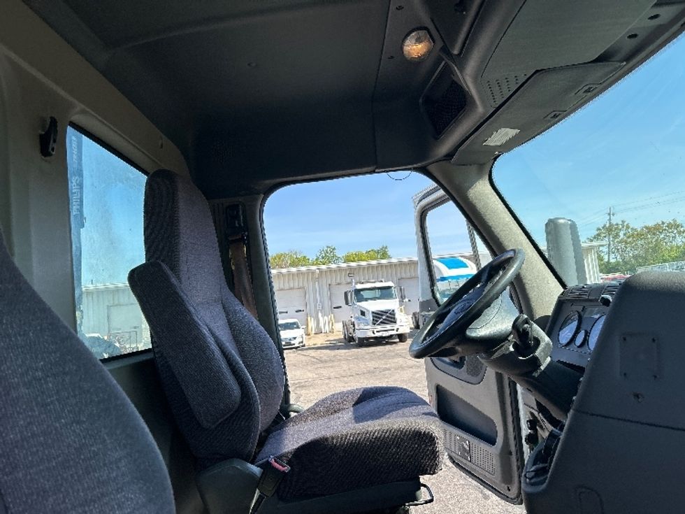 Day Cab Tractor-Heavy Duty Tractors-Freightliner-2019-Cascadia 11364ST-Piqua-OH-489,687\n\t\tmiles-$ 30,500 - Image 14