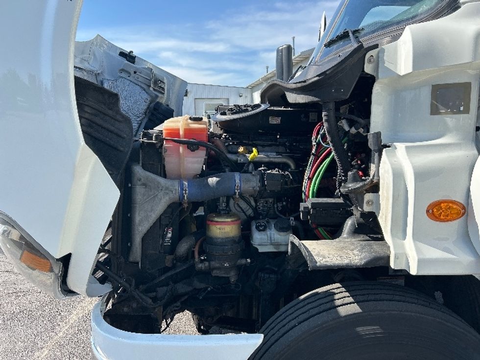 Day Cab Tractor-Heavy Duty Tractors-Freightliner-2019-Cascadia 11364ST-Piqua-OH-489,687\n\t\tmiles-$ 30,500 - Image 16