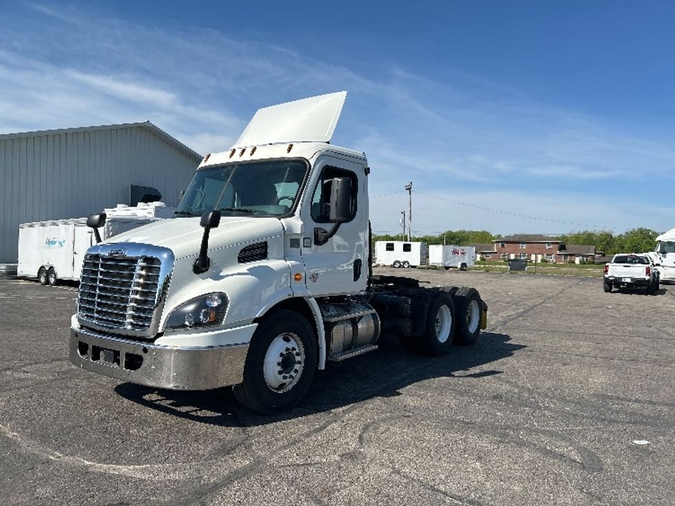 Day Cab Tractor-Heavy Duty Tractors-Freightliner-2019-Cascadia 11364ST-Piqua-OH-489,687\n\t\tmiles-$ 30,500 - Image 3