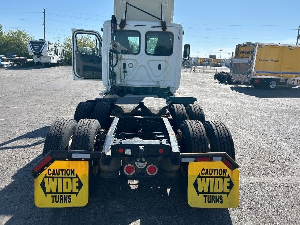 Day Cab Tractor-Heavy Duty Tractors-Freightliner-2019-Cascadia 11364ST-Piqua-OH-489,687\n\t\tmiles-$ 30,500 - Image 6