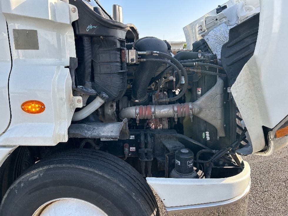Day Cab Tractor-Heavy Duty Tractors-Freightliner-2019-Cascadia 11364ST-Piqua-OH-499,678\n\t\tmiles-$ 30,000 - Image 15