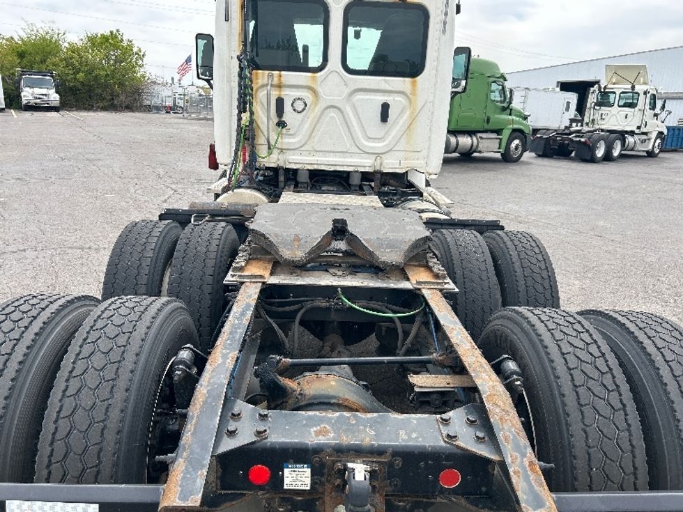 Day Cab Tractor-Heavy Duty Tractors-Freightliner-2019-Cascadia 11364ST-Piqua-OH-534,498\n\t\tmiles-$ 28,250 - Image 6