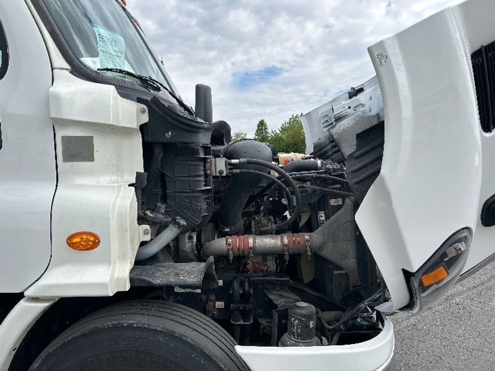 Day Cab Tractor-Heavy Duty Tractors-Freightliner-2019-Cascadia 11364ST-Piqua-OH-537,885\n\t\tmiles-$ 28,250 - Image 14