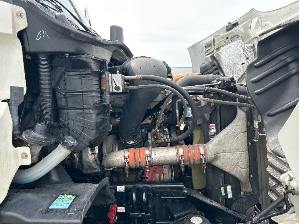 Day Cab Tractor-Heavy Duty Tractors-Freightliner-2019-Cascadia 11364ST-Piqua-OH-541,497\n\t\tmiles-$ 24,000 - Image 14