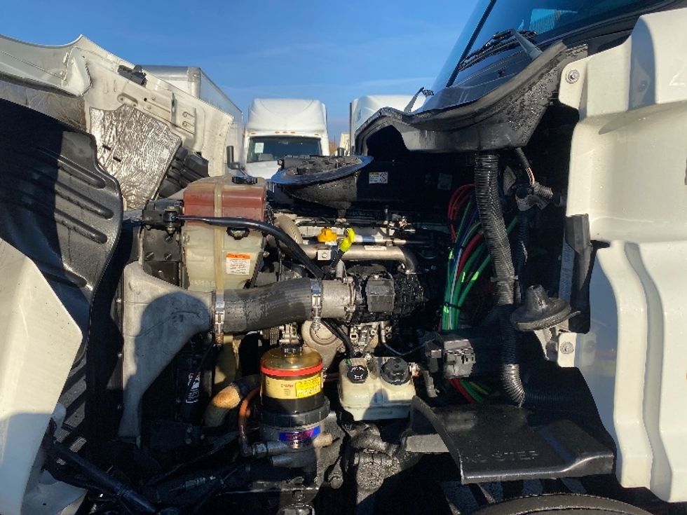 Day Cab Tractor-Heavy Duty Tractors-Freightliner-2019-Cascadia 11364ST-Prince George-VA-137,535\n\t\tmiles-$ 51,500 - Image 16