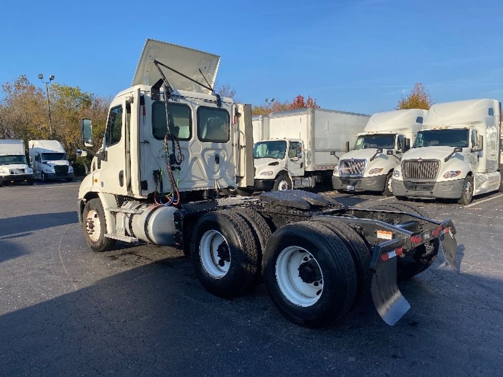 Day Cab Tractor-Heavy Duty Tractors-Freightliner-2019-Cascadia 11364ST-Prince George-VA-137,535\n\t\tmiles-$ 51,500 - Image 5