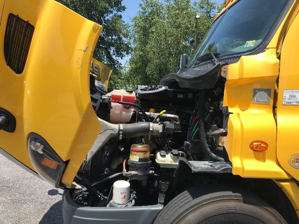 Day Cab Tractor-Heavy Duty Tractors-Freightliner-2019-Cascadia 11364ST-Prince George-VA-385,452\n\t\tmiles-$ 37,500 - Image 16