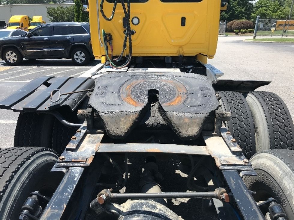 Day Cab Tractor-Heavy Duty Tractors-Freightliner-2019-Cascadia 11364ST-Prince George-VA-385,452\n\t\tmiles-$ 37,500 - Image 6