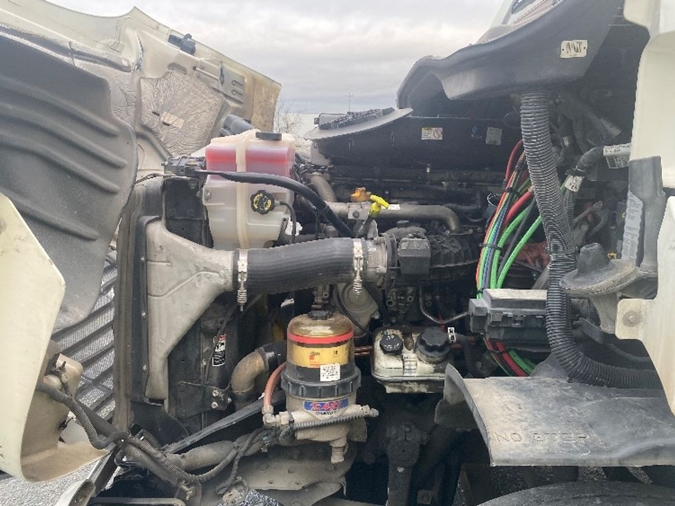 Day Cab Tractor-Heavy Duty Tractors-Freightliner-2019-Cascadia 11364ST-Resaca-GA-271,847\n\t\tmiles-$ 47,750 - Image 16