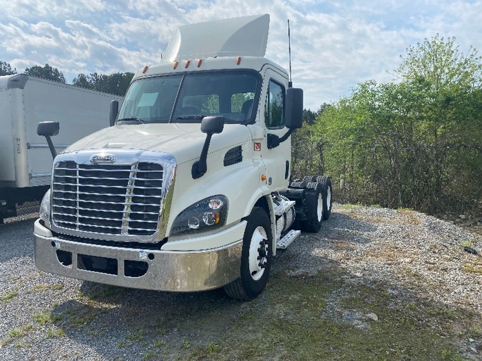 Day Cab Tractor-Heavy Duty Tractors-Freightliner-2019-Cascadia 11364ST-Resaca-GA-271,847\n\t\tmiles-$ 47,750 - Image 3