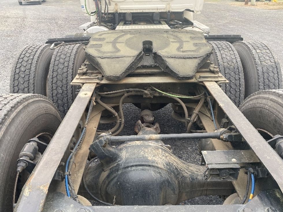 Day Cab Tractor-Heavy Duty Tractors-Freightliner-2019-Cascadia 11364ST-Resaca-GA-271,847\n\t\tmiles-$ 47,750 - Image 6